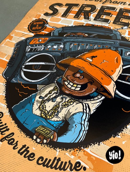 Gros plan sur le personnage au bob et boombox sur l'épaule