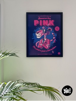 Affiche Panthère Rose encadrée au mur décoration salon pop culture française