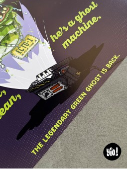 Détail typographie He's green he's mean affiche Slimer Ghostbusters Yio