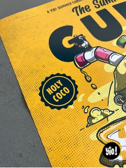 Détail tampon Holy Coco affiche Summer Guru noix de coco Summer Chronicles Yio