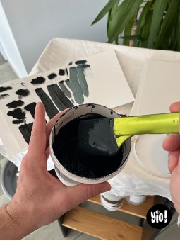 atelier sérigraphie mélange encres Yio Isère