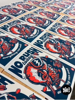 Tirages sérigraphie 2 couleurs perroquet séchage atelier fait main